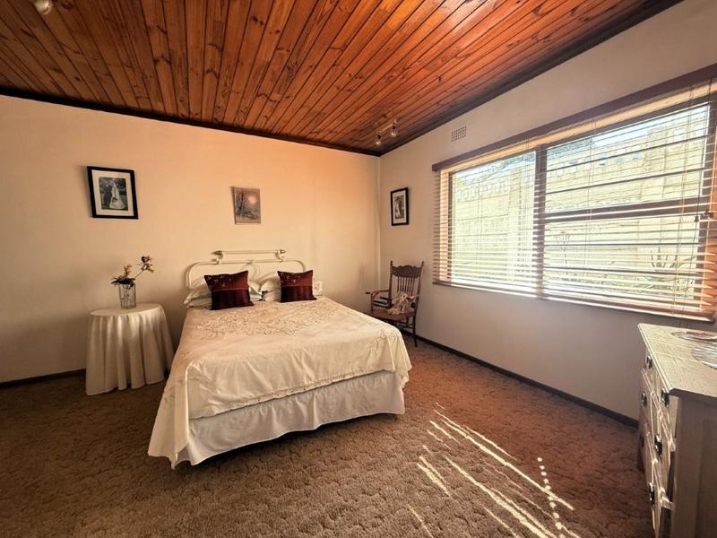 4 Bedroom Property for Sale in Bergzicht Western Cape